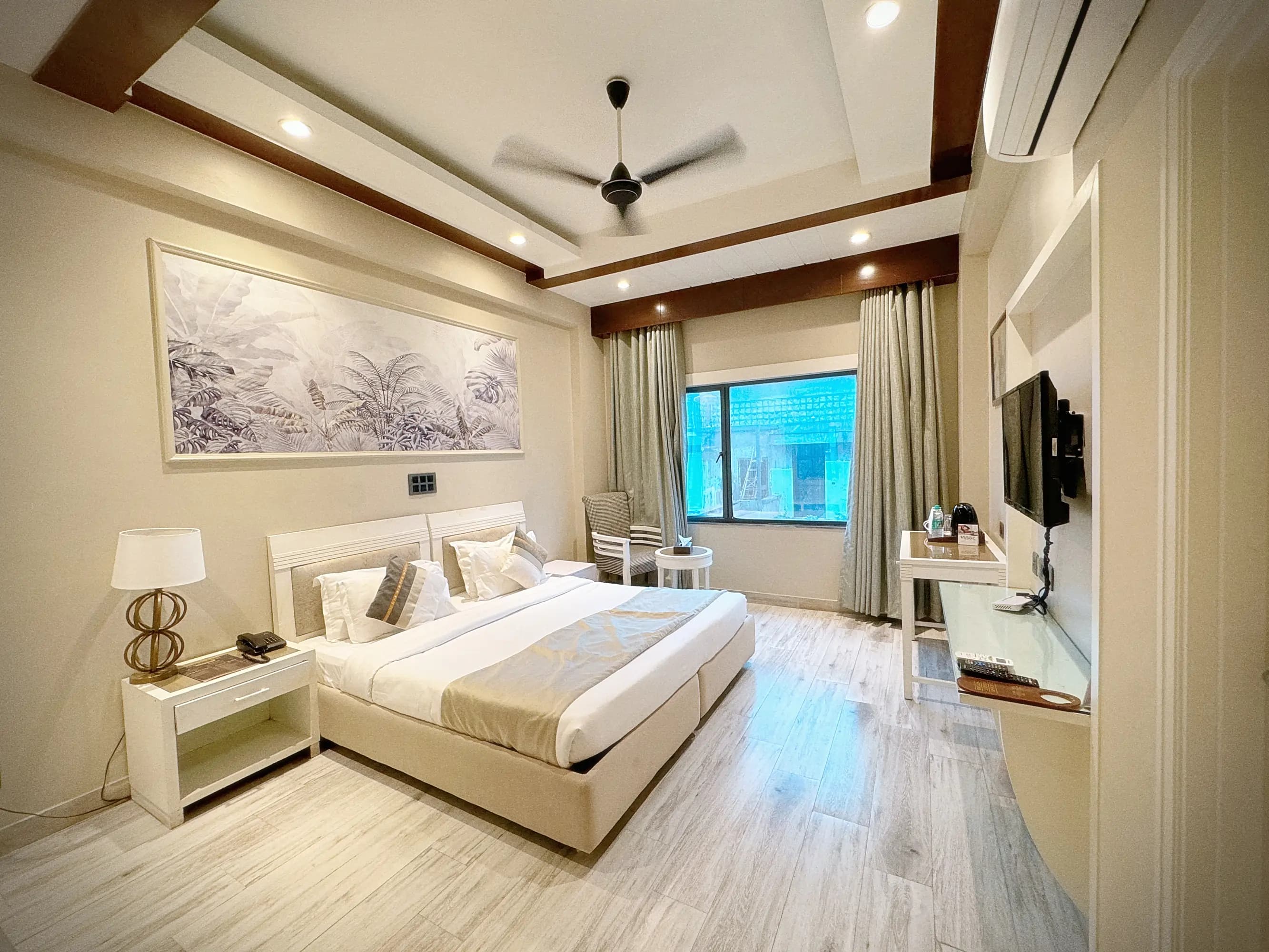  Best Hotel Near Nizamuddin Railway Station Delhi