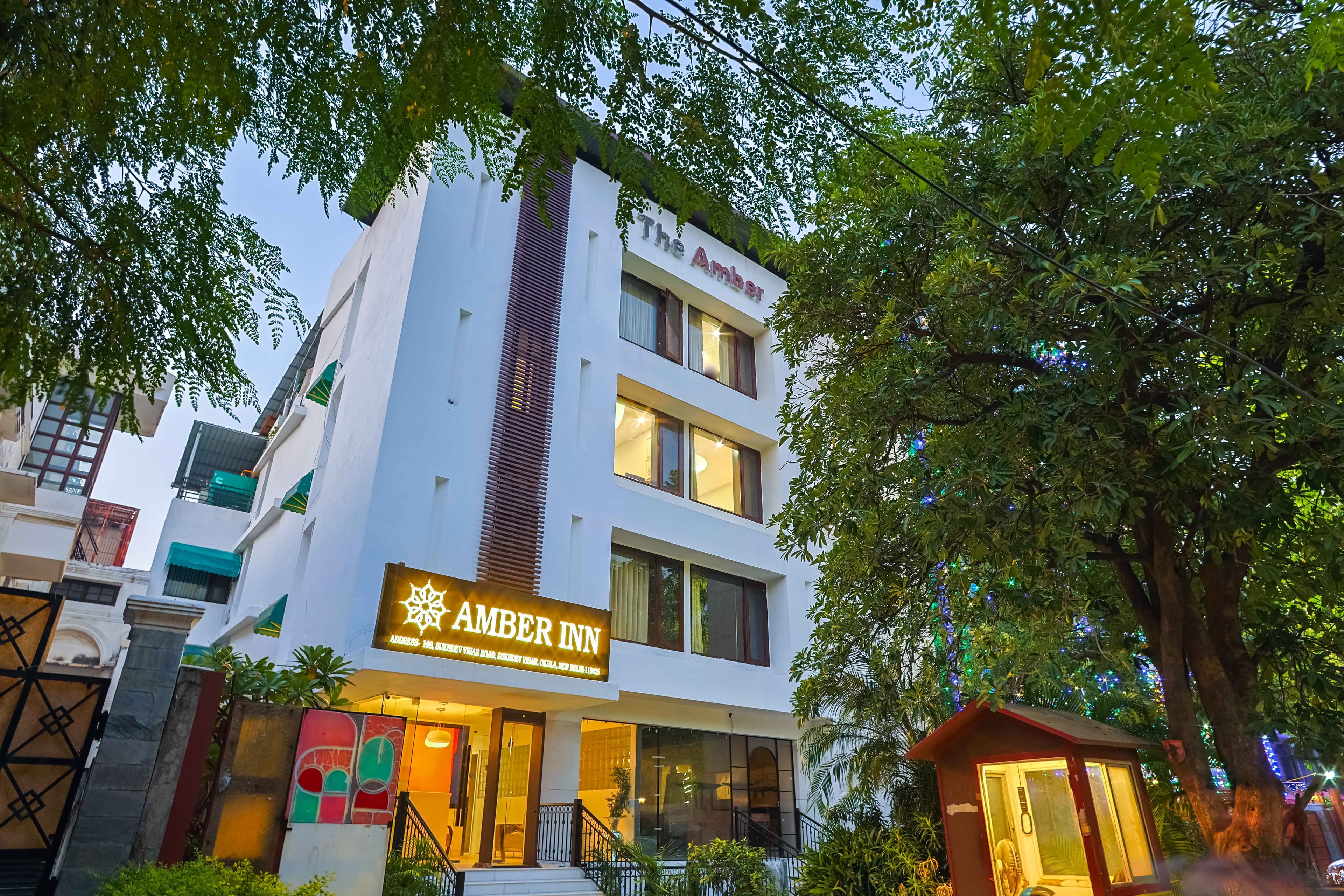 Best Hotel in Sukhdev Vihar Delhi