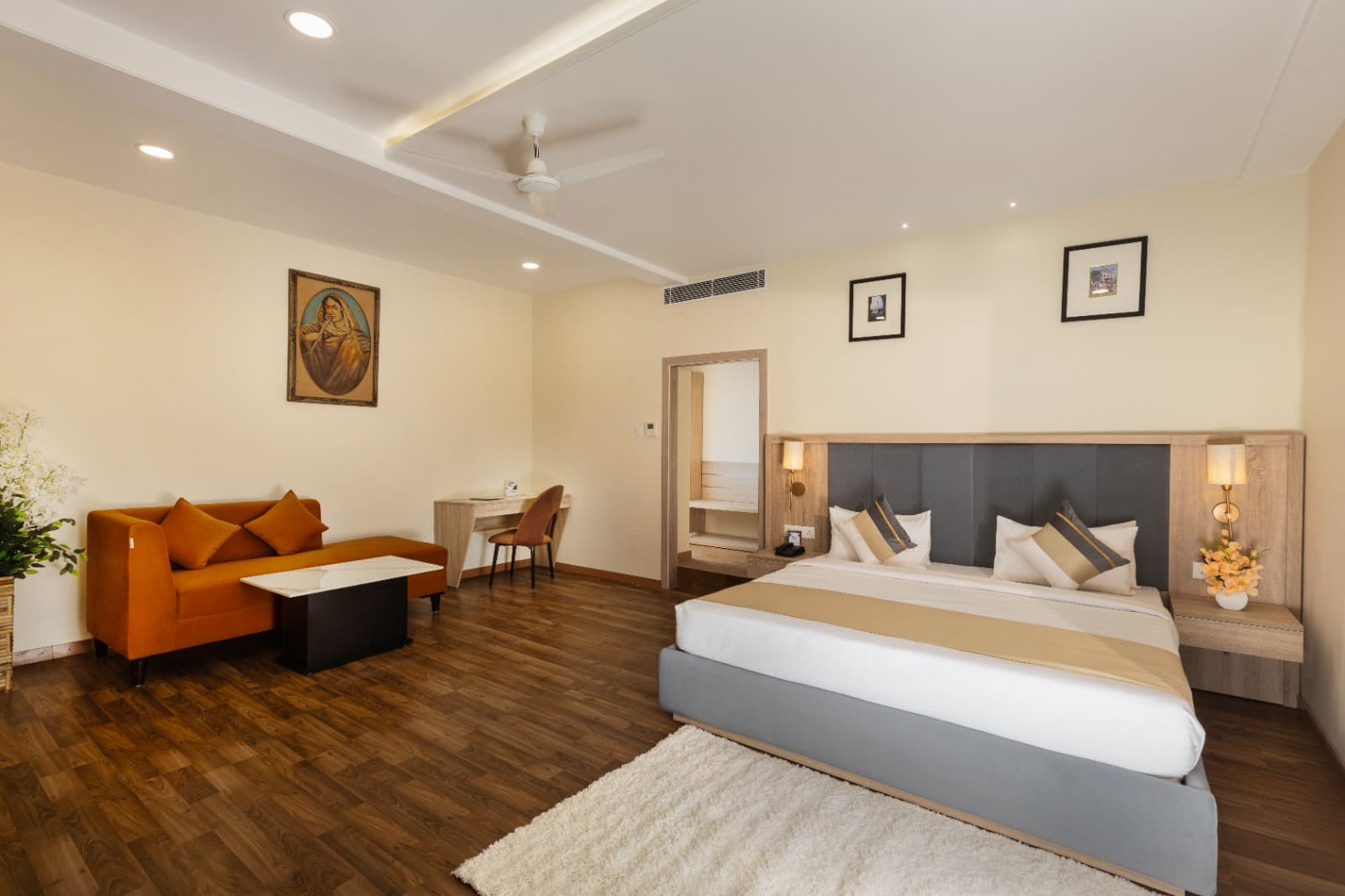 asar Capoors Hotel Hazratganj - 3